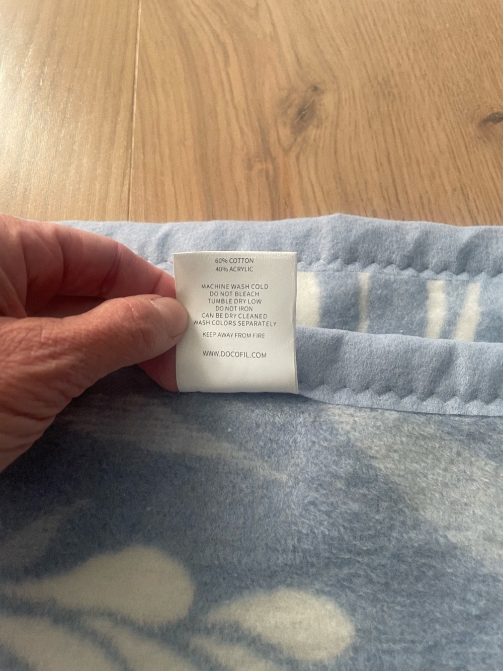 Docofil White Portugal Throw Blanket - 60x80 - Picture 2 of 5